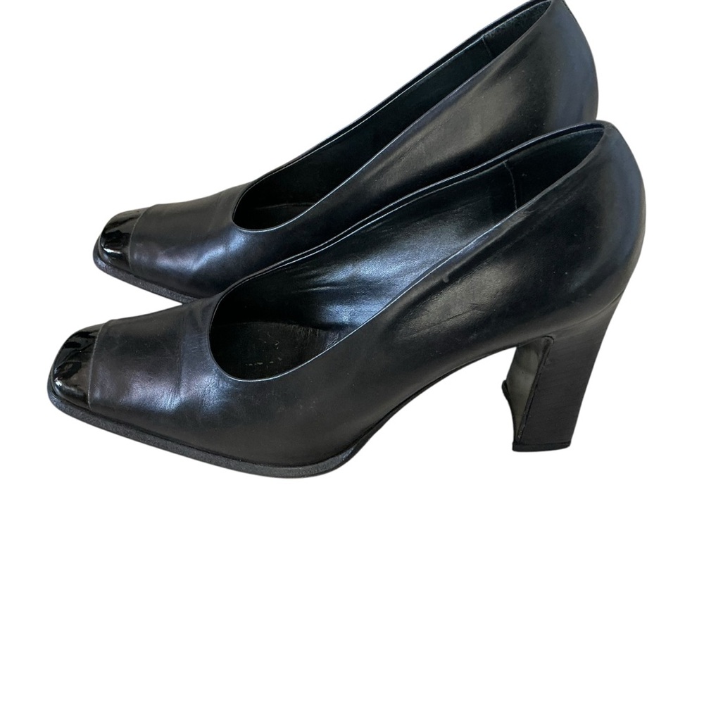 Vintage 90s women’s classic pumps Sz 37/7 US black leather square toe Italy